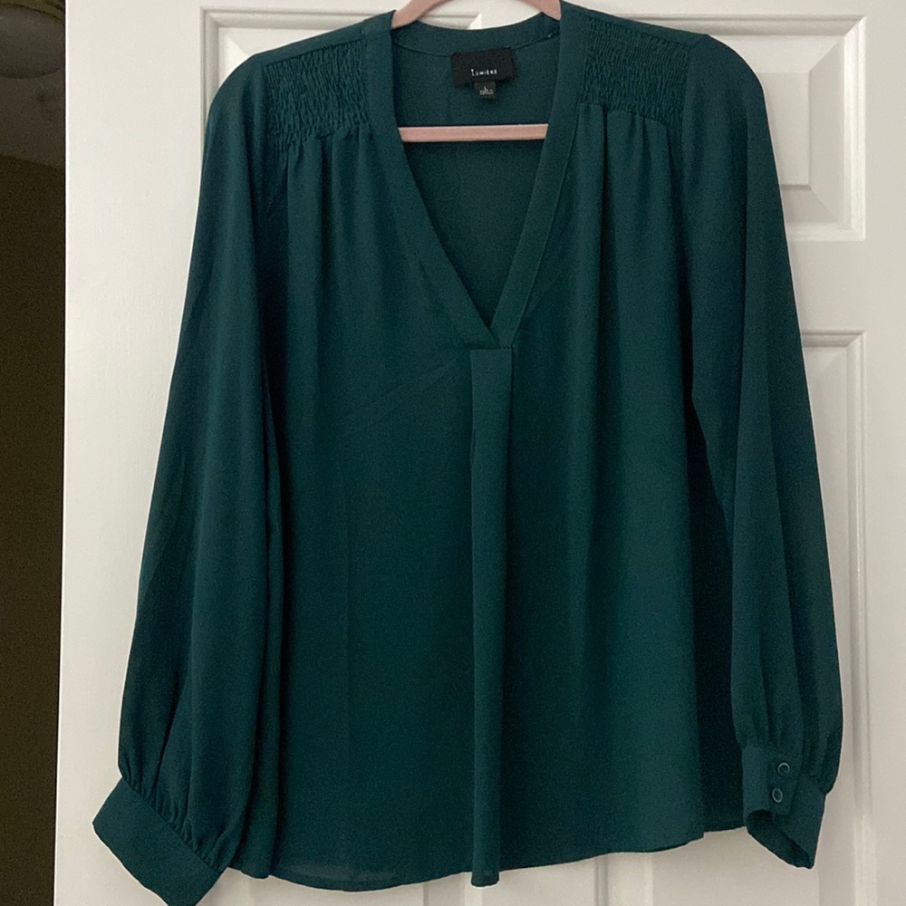 Green long sleeve chiffon blouse